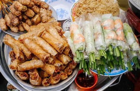 Vietnamese Street Food: 12 of the Best Local Eats - Go To Destinations