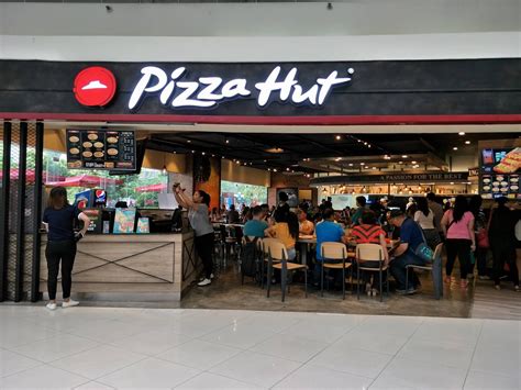 Pizza Hut Opens Its Flagship Store at SM Mall of Asia ~ The Kitchen Goddess Files