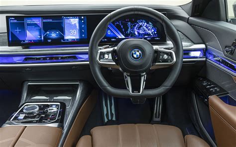 BMW i7 Interior Images: i7 Interior Photo Gallery