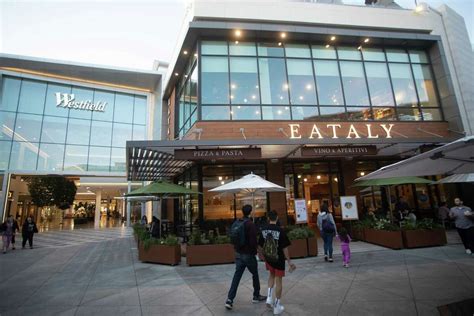 Westfield gives up on SF while Silicon Valley mall has record sales