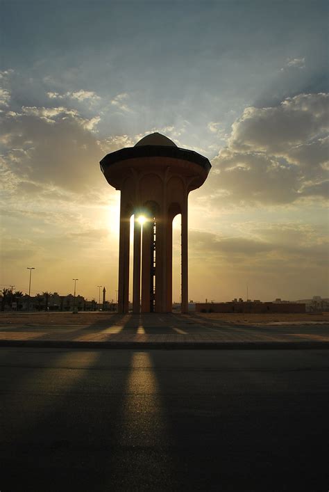 The Main Water Tower, Al-Muzahimiyah, Saudi Arabia | Flickr