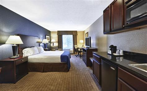 HOLIDAY INN EXPRESS KEENE, AN IHG HOTEL - Updated 2024 Prices & Reviews ...