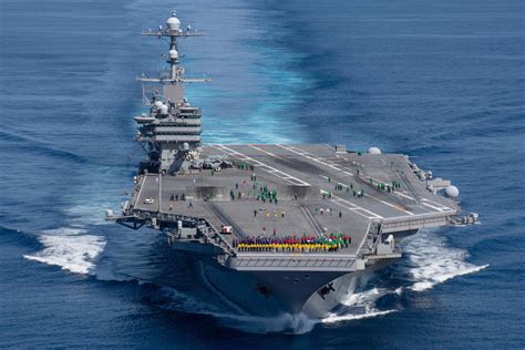 Aircraft carrier USS John C. Stennis (CVN-74) steams through the ...