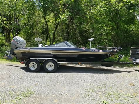 Champion Bass Boat - Excellent Condition 1998 for sale for $10,500 - Boats-from-USA.com