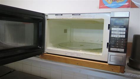 Panasonic Microwave 1250W - Oahu Auctions