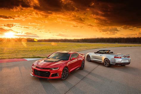 2017 Chevrolet Camaro ZL1 Convertible Brings Its Soft Top in New York - autoevolution