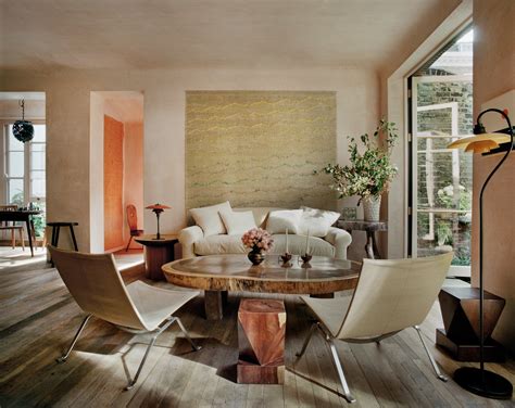 Touring designer Rose Uniacke’s covetable coach house | THE WORLD OF INTERIORS