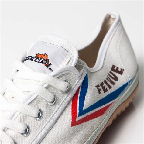 Feiyue shoes – Buildering