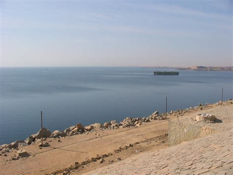 WOMEN TRAVELLING ALONE: Aswan Dam and Lake Nasser