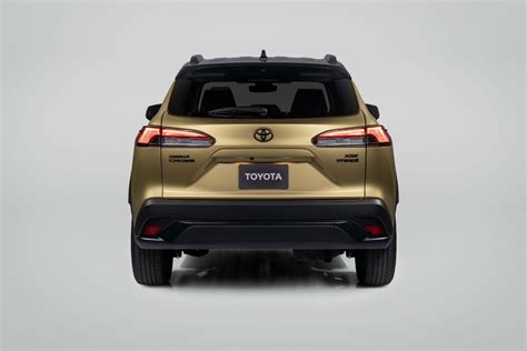 2023 Toyota Corolla Cross Adds Hybrid Option - autoevolution