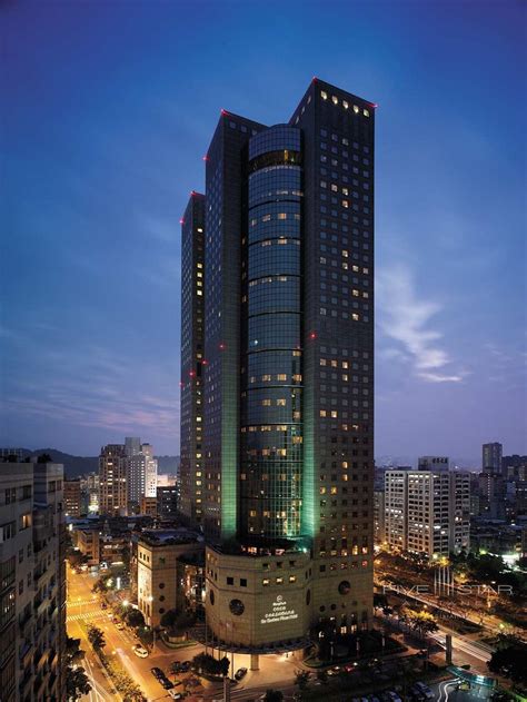 Photo Gallery for Shangri-la's Far Eastern Plaza Hotel Taipei | Five Star Alliance