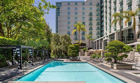 5 Best Hotels In Sacramento With A Pool (2024)| Coco Tran . Travel Blog