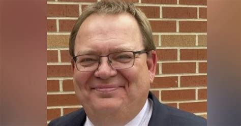 Hero Iowa Principal dies after protecting students from school shooter