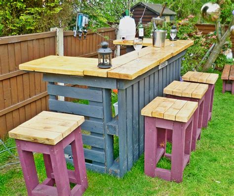 20 Easy and Fun DIY Garden Furniture Ideas - The ART in LIFE