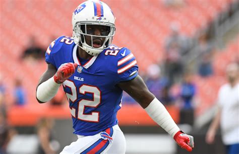 Bills Player Vontae Davis Explains Why He Retired During Halftime | Complex