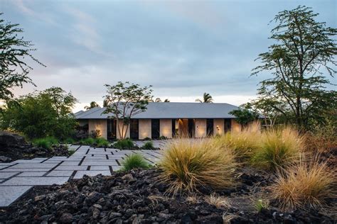 Step Inside the Hawaiian Surf Mansion of Your Dreams | Modern beach ...