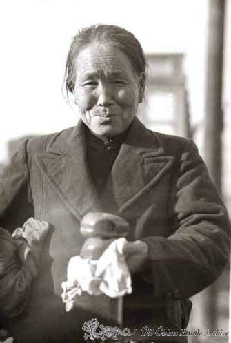 Faces of Tientsin, 1946. Photographs by Harold Giedt (Old China Hands ...