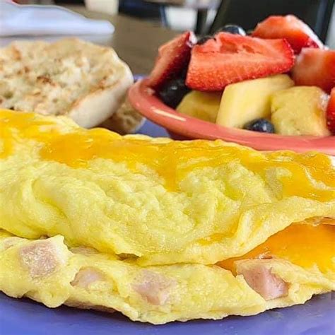 Best Breakfast in Panama City Beach? 9 Brunch Spots for YOU