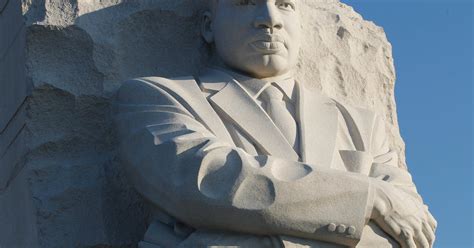 Martin Luther King Jr. memorial - Photo 1 - Pictures - CBS News