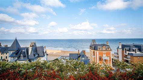 Cheap flights to Deauville | Plane tickets 2024 | easyJet