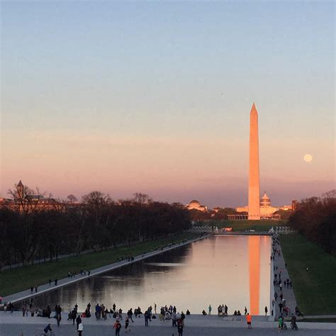 Sunset Monuments & Memorials Architecture Tour | Washington DC