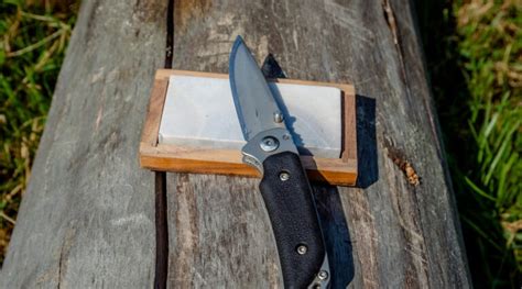 How to Sharpen a Buck Hunting Knife » Maximum Hunt