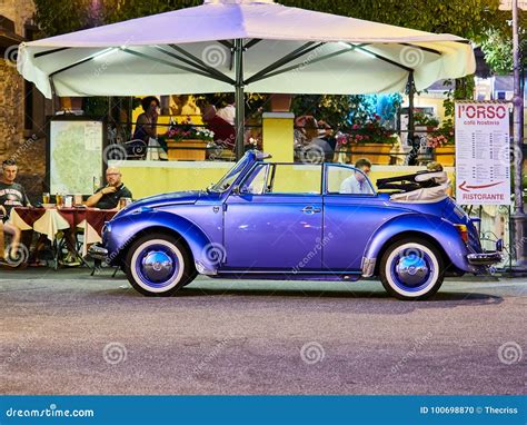 VARENNA, ITALY - AUGUST 6, 2017: Vintage Purple Volkswagen Beetle ...