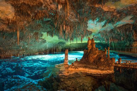 Drach Caves in Mallorca - Explore a Mysterious Cave System – Go Guides