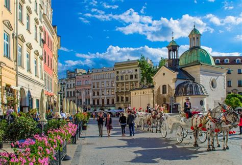 KRAKOW – THE MOST BEAUTIFUL CITY IN POLAND – Katie Wood Travel