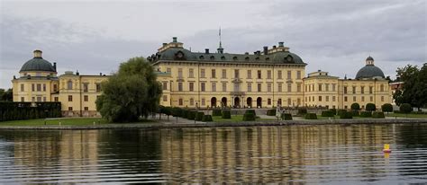 Visiting Drottningholm Palace with kids: Is it a good idea? - Points ...