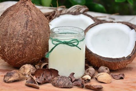 15 Uses for Fractionated Coconut Oil - DBLDKR