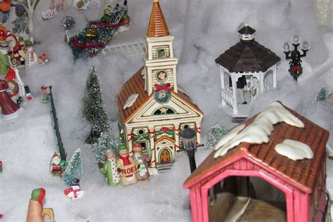 Pin by Blessed on Lefton Colonial Village Christmas Decor I love! | Christmas villages ...