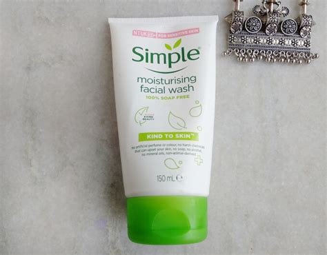 Simple Moisturizing Facial Wash Review