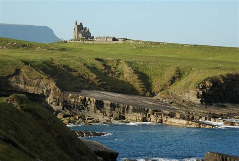 Mullaghmore - Classibawn Castle - Seaside Jewel - Sligo Tours