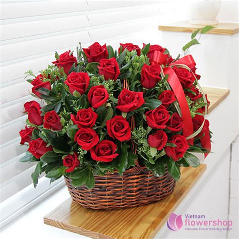 Love romantic basket red roses