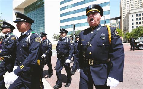 The Dallas Police Department is the Latest to Allow Officers to Grow ...