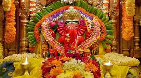 Siddhivinayak Kakad Aarti Live Streaming on Ganesh Chaturthi 2020: Lord ...