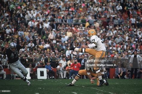 Super Bowl II, Green Bay Packers Don Chandler in action, making kick ...