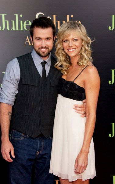 Latest Rob McElhenney news: Rob McElhenney's Fans Poke Fun at Him Due to His Shocking Allergic ...