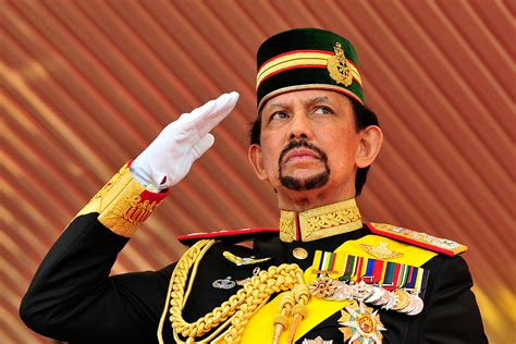 Super-rich Sultan of Brunei bans Christmas