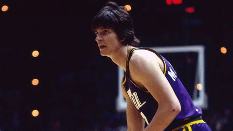 Pete Maravich - NBA Legends | NBA Blast