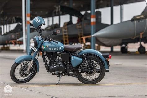 2018 Royal Enfield Classic 350 Price, Mileage, Features And Specs- All Details » Car Blog India