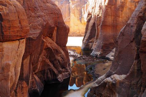 Ennedi; the Eden of the Sahara. Chronicles of a tour to Chad II