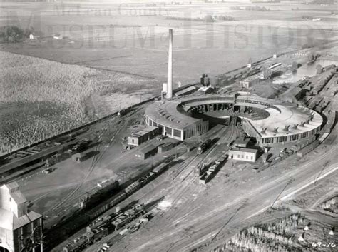 Train roundhouse | Round house, Architecture, Train