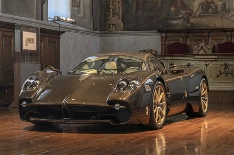 Pagani Utopia Images [HD]: Pagani Utopia Interior & Exterior Photo ...