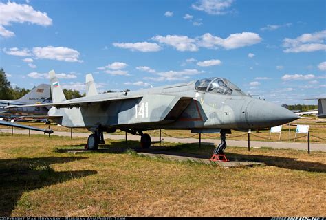 Yakovlev Yak-141 (Yak-41) - Russia - Navy | Aviation Photo #1855594 | Airliners.net