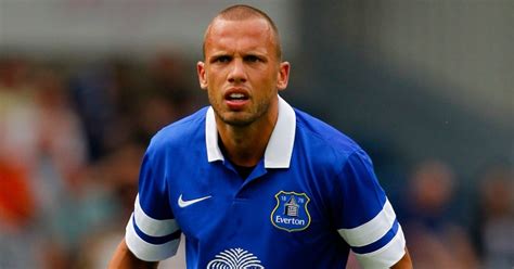 Former Everton star Heitinga calls time on his career | TEAMtalk