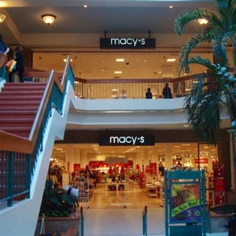 woodbridge center mall macy's - Jefferson Wren