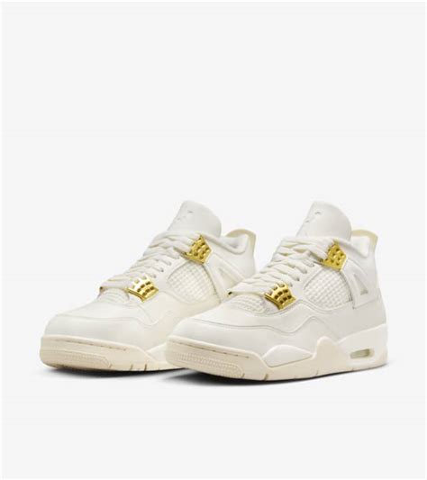 Women's Air Jordan 4 'White & Gold' (AQ9129-170) release date. Nike SNKRS GB