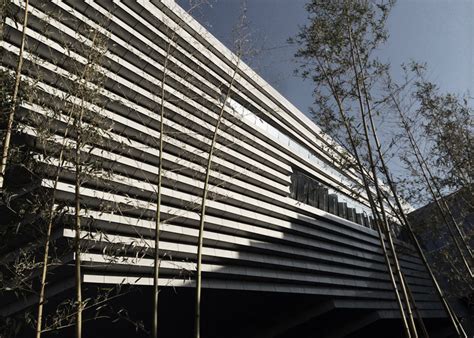 Qujing History Museum has a roof shaped like a staircase